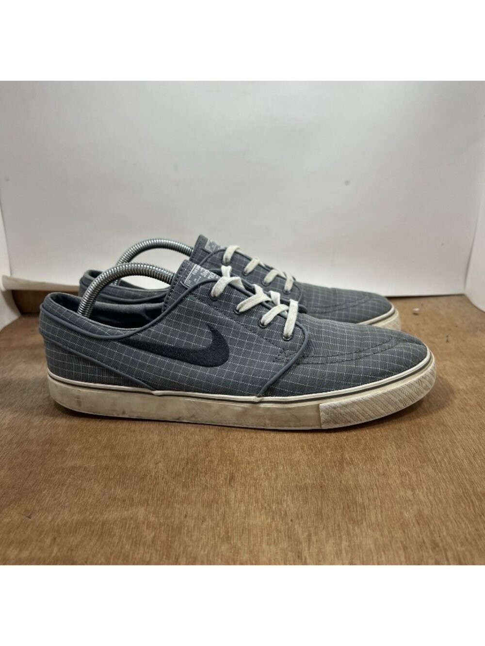 Nike Zoom Janokski CNVS Men Size 10 Grey Skate Shoe 705190-002